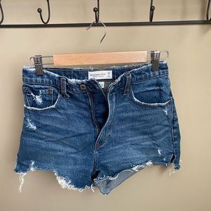 Abercrombie Curve Love High Rise Mom Short